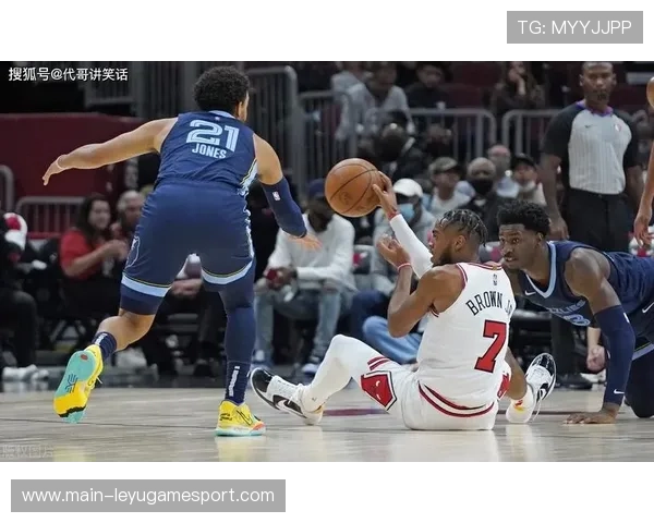 公牛转身后仰跳投连续命中